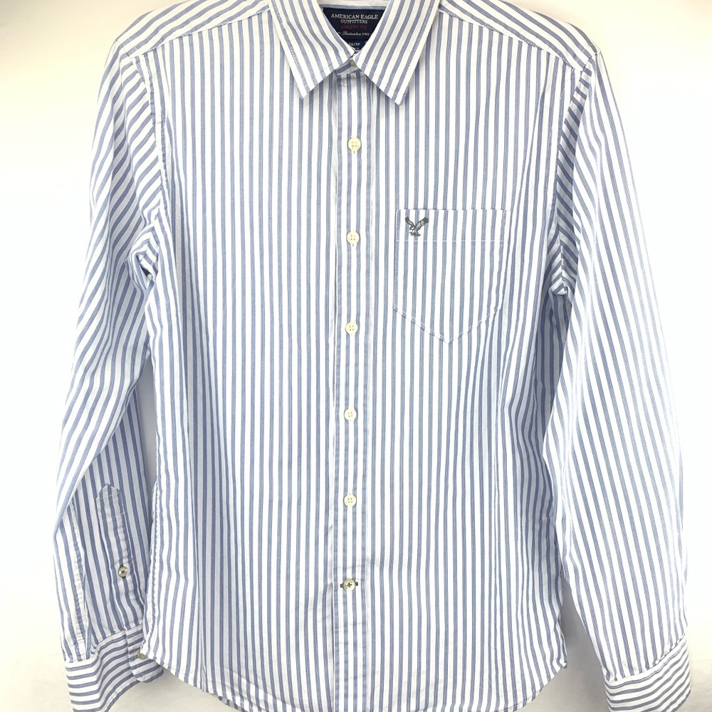 American Eagle Outfitters men’s size XS button